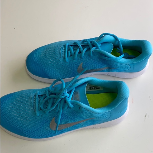 Nike Other - New Nike Kids Free Run Girls 7Y J24